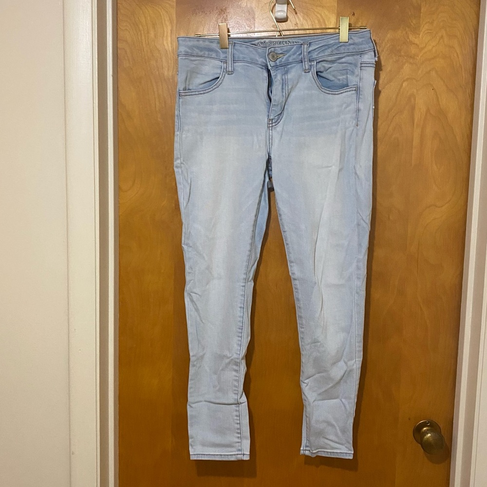 American Eagle | Light Wash Jeggings